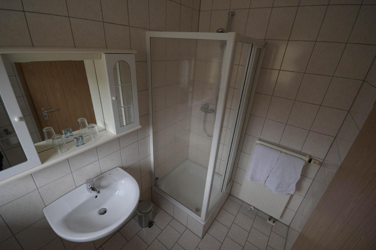 Zimmer Ohne Fruehstueck In Der Forellenzucht Burgen  Exterior foto