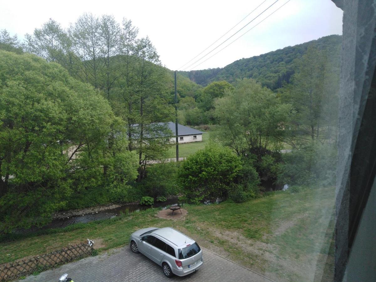 Zimmer Ohne Fruehstueck In Der Forellenzucht Burgen  Exterior foto
