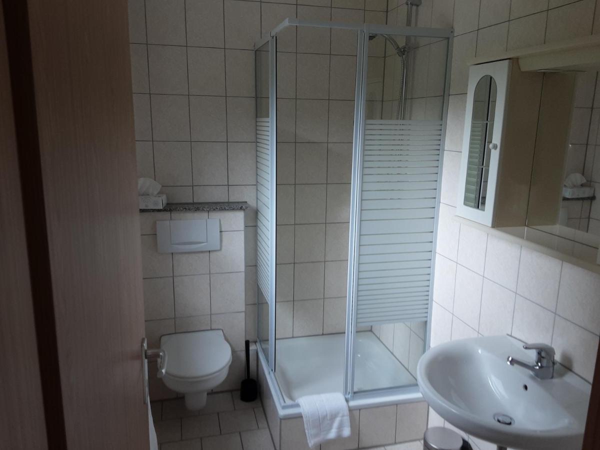 Zimmer Ohne Fruehstueck In Der Forellenzucht Burgen  Exterior foto